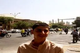 یک نوجوان ۱۳ساله خطاب به قالیباف: پول بخشش املاک نجومی دارید، پول مقابله با آلودگی هوا ندارید؟