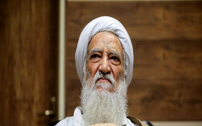 موحدی کرمانی: دهاتی‌ها برای انتخاب کاندیدای اصلح به آخوند روستا مراجعه کنند / متاسفانه نتوانستیم «آدم‌سازی» کنیم؛ والسلام