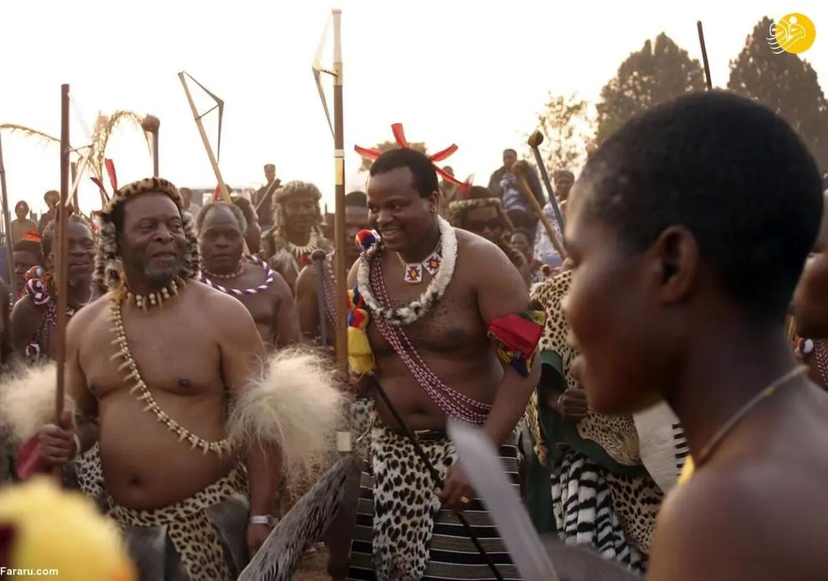 تصاویر دیده نشده از مراسم درگذشت پادشاه زولو‌ها