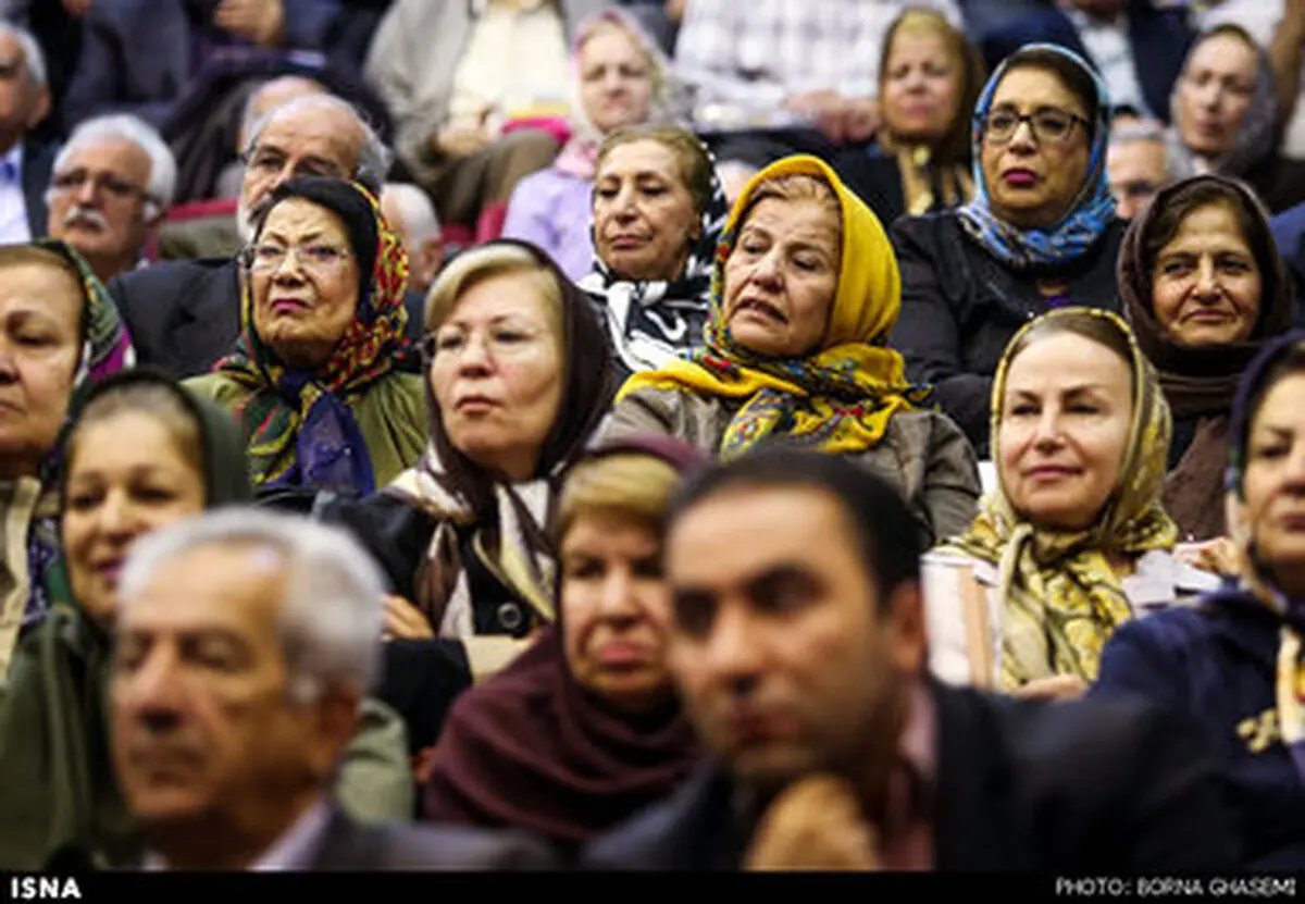 حاشیه‌های مراسم تجلیل از بازنشستگان/تصاویر