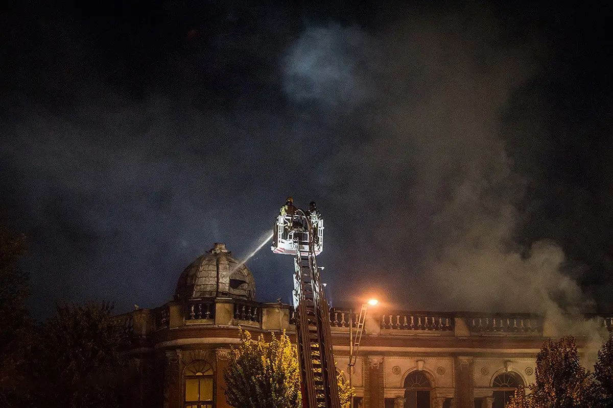 آتش سوزی در میدان تاریخی حسن آباد