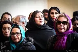 مهتاب کرامتی در بازدید از میدان ولیعصر/عکس
