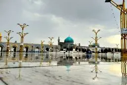 بارش باران رحمت الهی در حرم مطهر رضوی + عکس