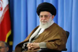 دیدار شرکت کنندگان در سی و دومین دوره مسابقات بین المللی قرآن کریم با رهبر معظم انقلاب به روايت تصوير