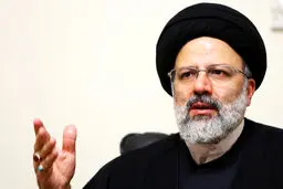 کنایه‌های ادامه دارِ رئیسی به روحانی:در کسوت روحانیت هستند، اما نگاه سکولار دارند