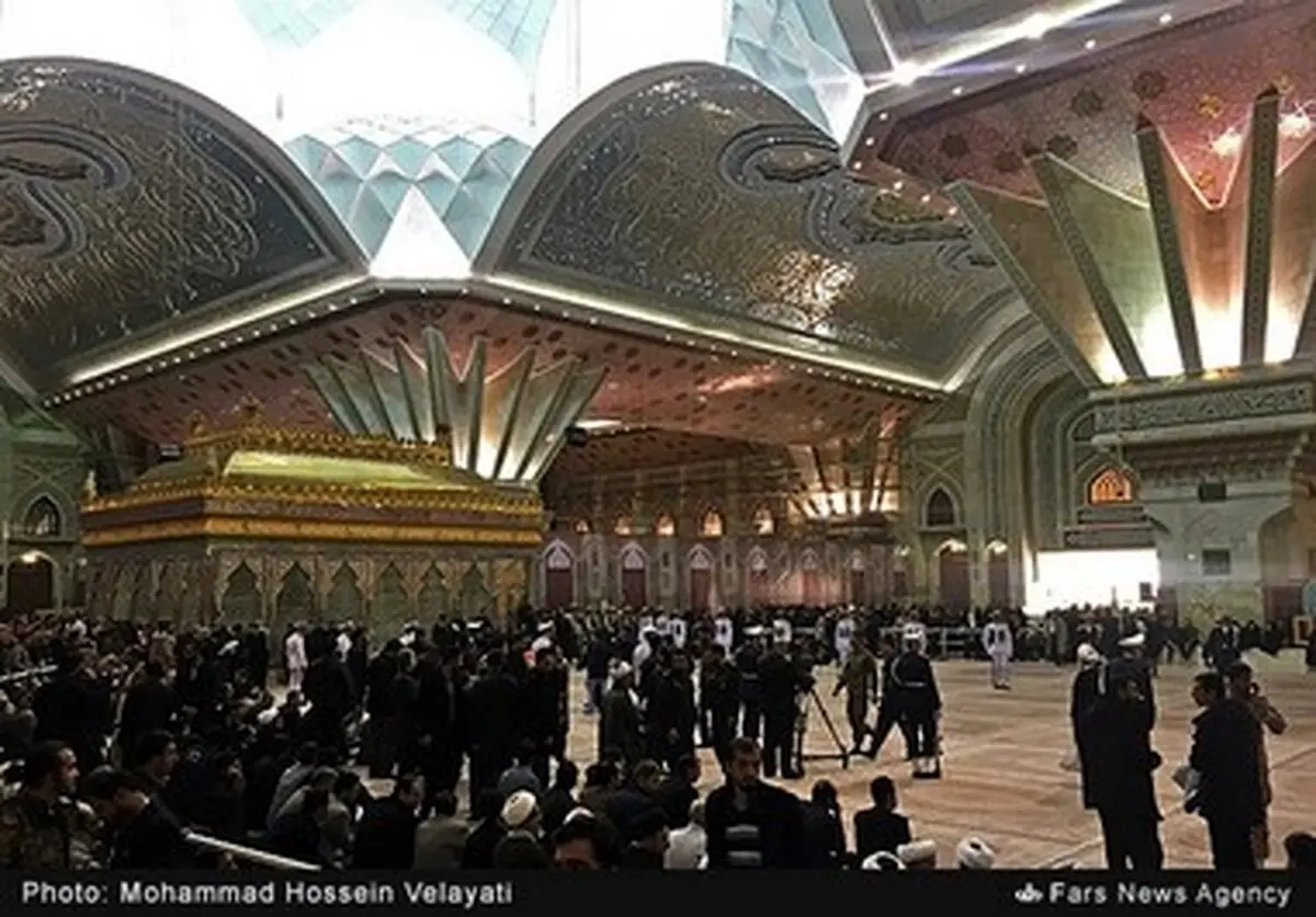 حواشی تشییع پیکر آیت الله هاشمی در حرم امام/تصاویر
