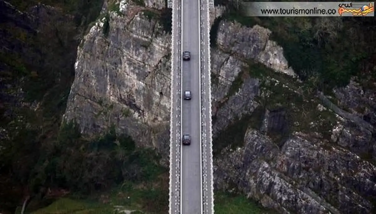 این پل بلندترین و طولانی ترین پل زمان خود بود/عکس