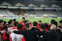 مدیرعامل، بازیکنان تیم خبرساز را تنها نگذاشت(عکس)