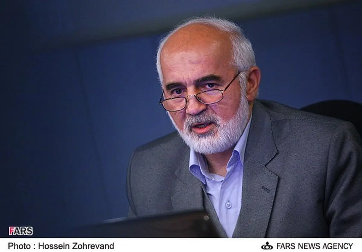 احمد توکلی: با قاطعیت می‌گویم اگر احمدی‌نژاد یا هاشمی رفسنجانی کاندیدا شوند بنده می‌روم سوریه/ نگاه افراطی به تأثیر برجام اشتباه است/ در دور اول ریاست جمهوری احمدی‌نژاد از وی حمایت کردم ولی این اشتباه را دیگر تکرار نکردم