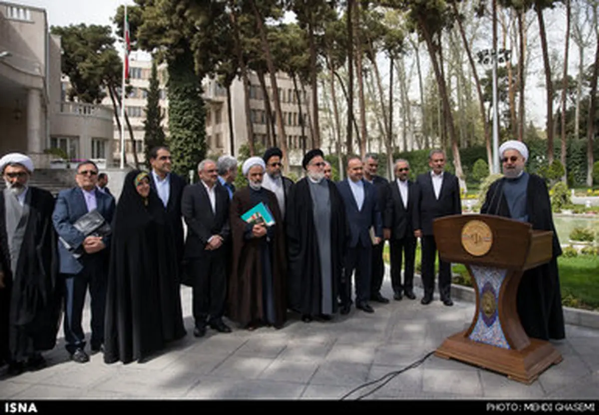 حواشی جالب آخرین جلسه هیئت دولت در سال 94/تصاویر