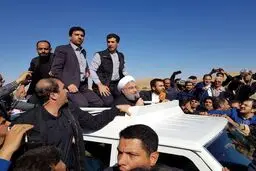 سخنرانی حسن روحانی در میان زلزله‌زدگان سرپل‌ذهاب/عکس