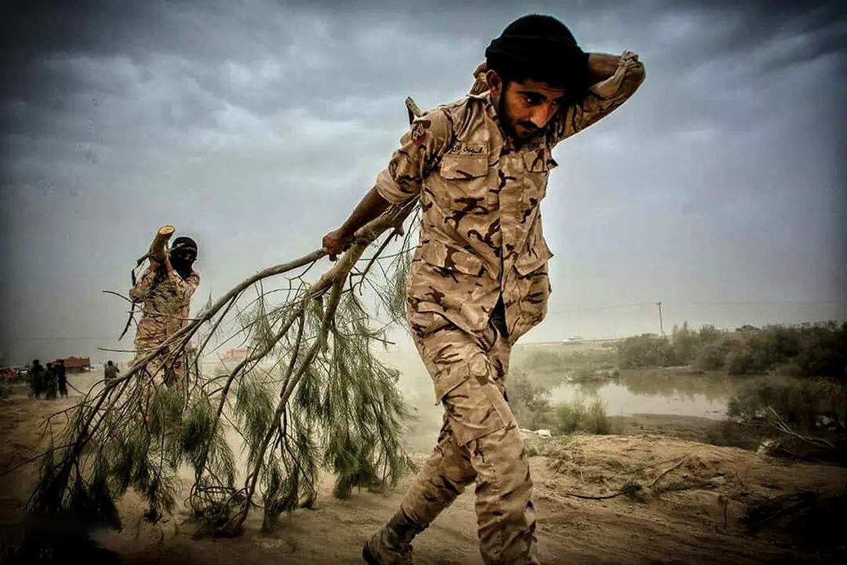 امدادرسانی ارتش و سپاه به سیل‌زدگان هیرمند