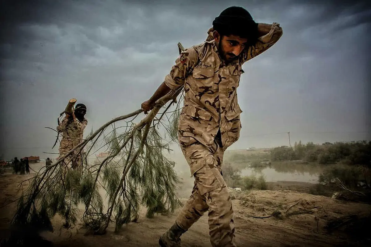 امدادرسانی ارتش و سپاه به سیل‌زدگان هیرمند