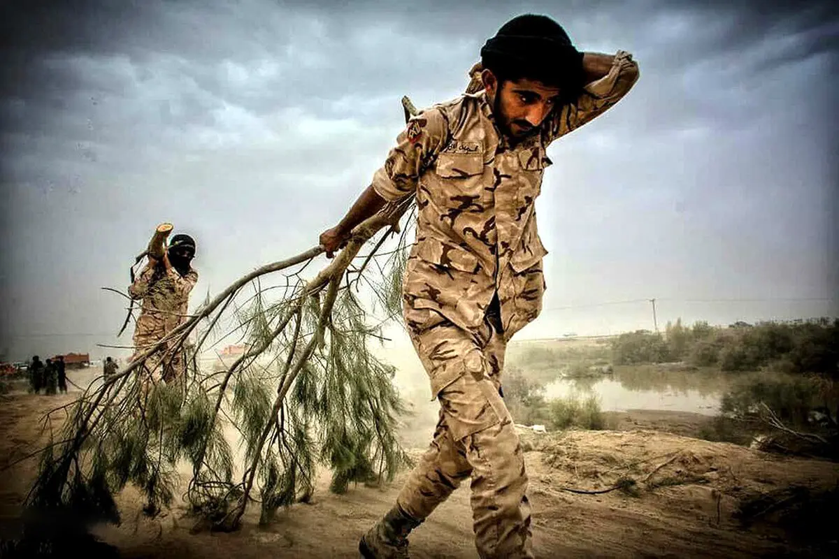 امدادرسانی ارتش و سپاه به سیل‌زدگان هیرمند