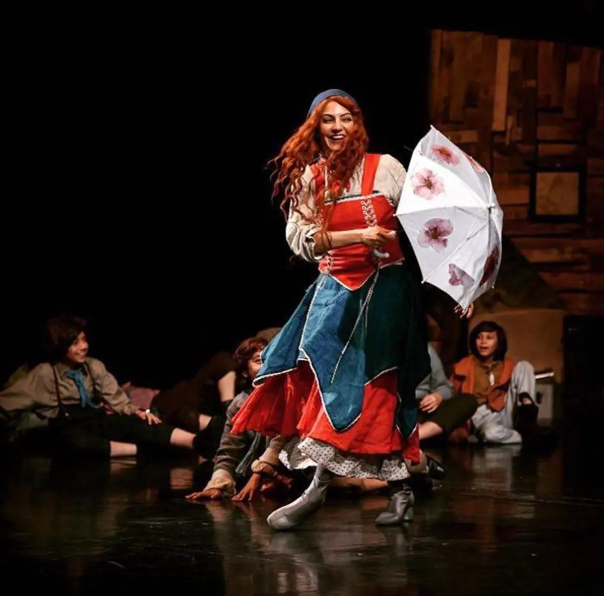 تصویری متفاوت از مهناز افشار در نمایش اولیورتوئیست