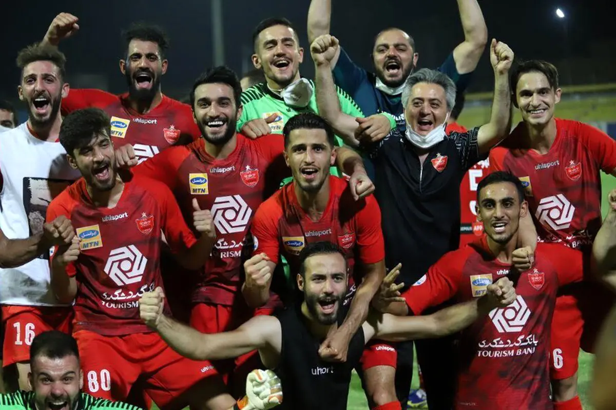 خوشحالي پرسپوليسي ها بعد از برد نفت و تثبيت قهرماني + عكس