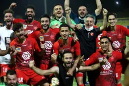 خوشحالي پرسپوليسي ها بعد از برد نفت و تثبيت قهرماني + عكس