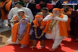 ظاهر متفاوت نخست وزیر کانادا سوژه رسانه‌ها شد/عکس