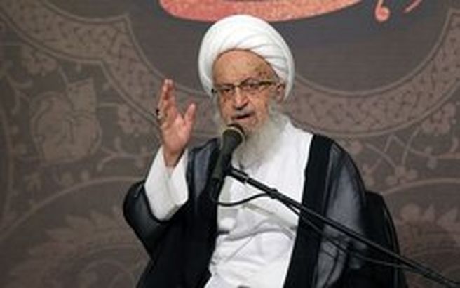 آیت الله مکارم‌شیرازی خطاب به آملی‌لاریجانی و یزدی: به این وضع خاتمه دهید