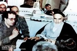 تصویر رئیس دفتر مقام معظم رهبری همراه شهیدفکوری در محضر امام