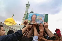 تصاویر/ تشییع پیکر دو شهید مدافع حرم در قم