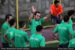 علی کریمی در تمرین تیم پرسپولیس/ عکس