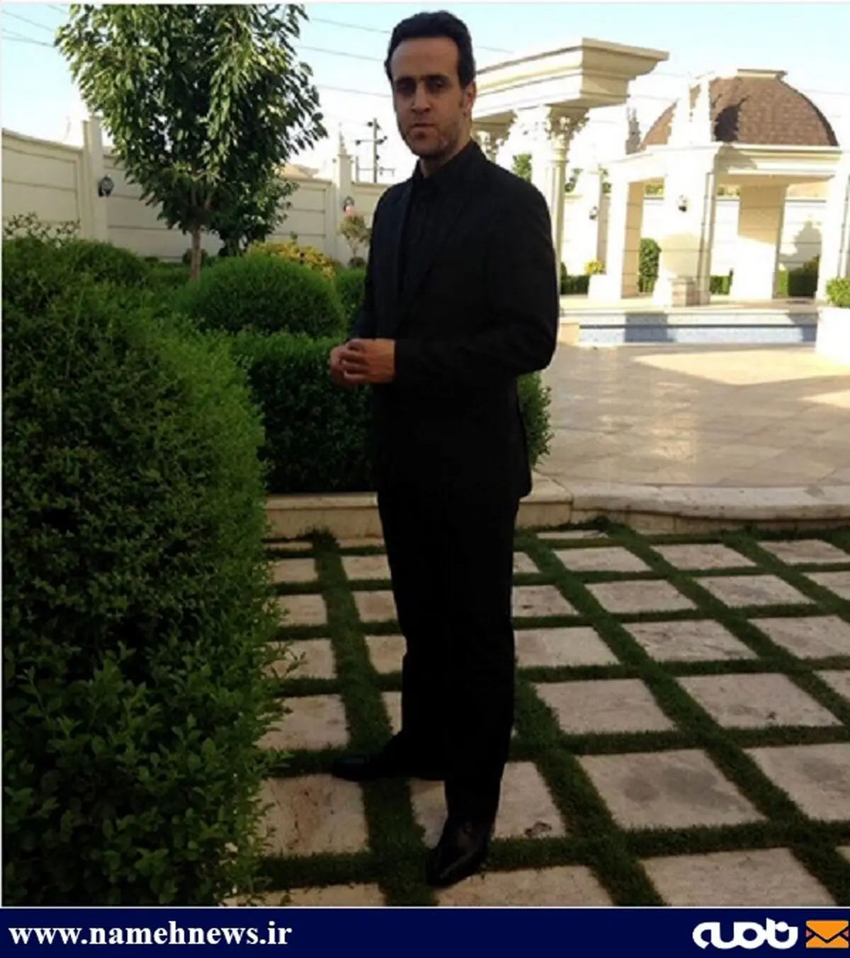 تیپ رسمی علی کریمی/ عکس