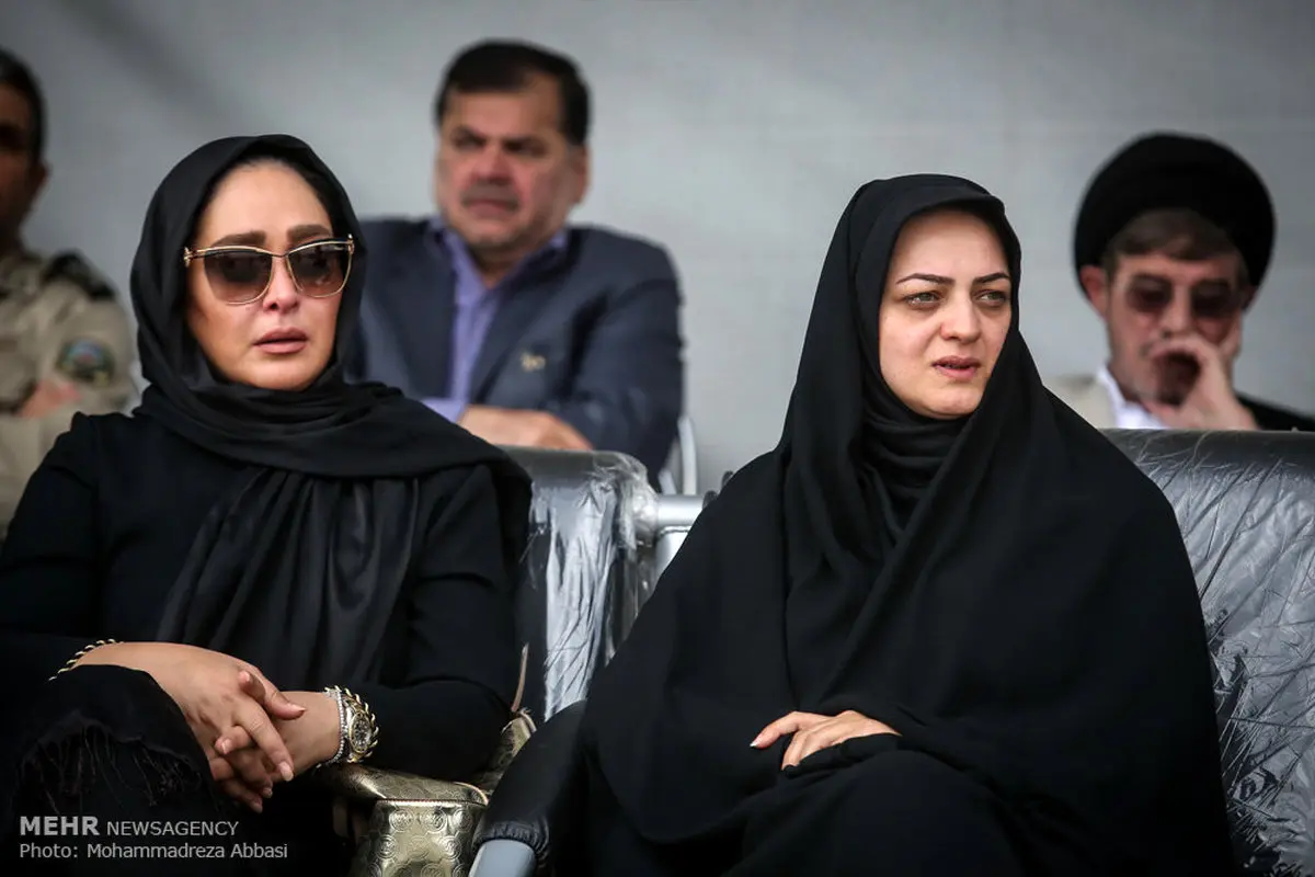 الهام حمیدی در مراسم تشییع همسر شهید بابایی/ عکس