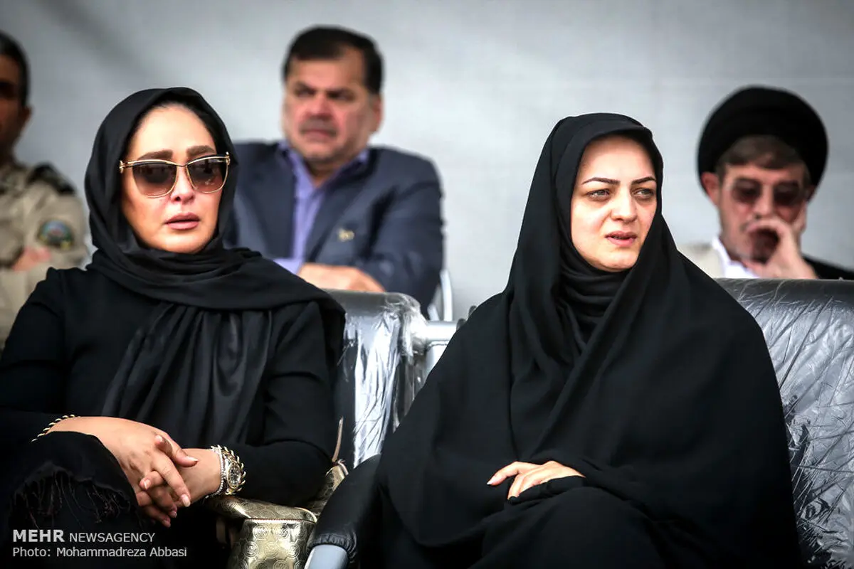 الهام حمیدی در مراسم تشییع همسر شهید بابایی/ عکس