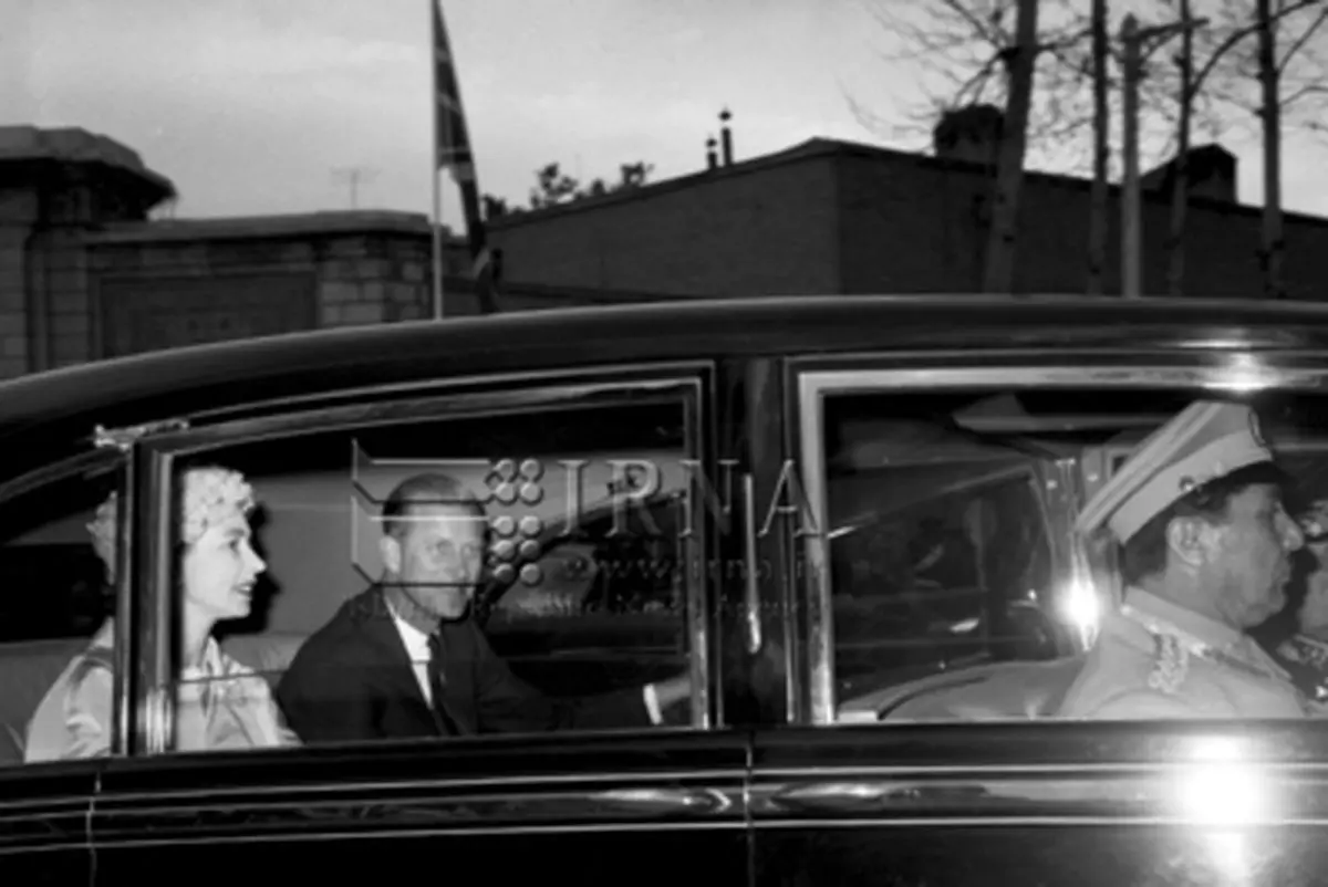 روایت تصویری از سفر ملکه انگلیس به ایران در 11 اسفند 1339