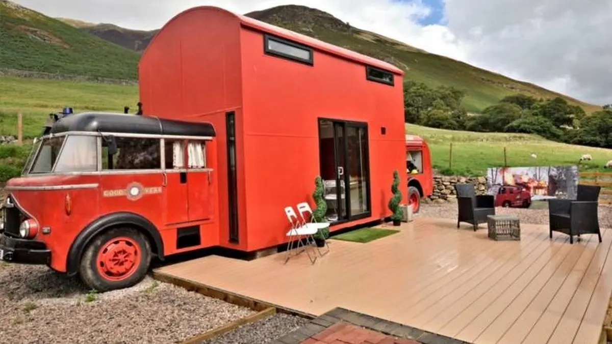 کامیون آتش نشانی که تبدیل به هتل شد / تصاویر