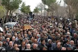 حاشیه‌های تصویری مراسم تشییع مادر رییس جمهور با حضور نهاوندیان، جهانگیری، صادق خرازی، ابوترابی‌فرد، زنگنه و ...