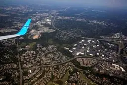 پرواز هیلاری کلینتون بر فراز آمریکا!/تصاویر