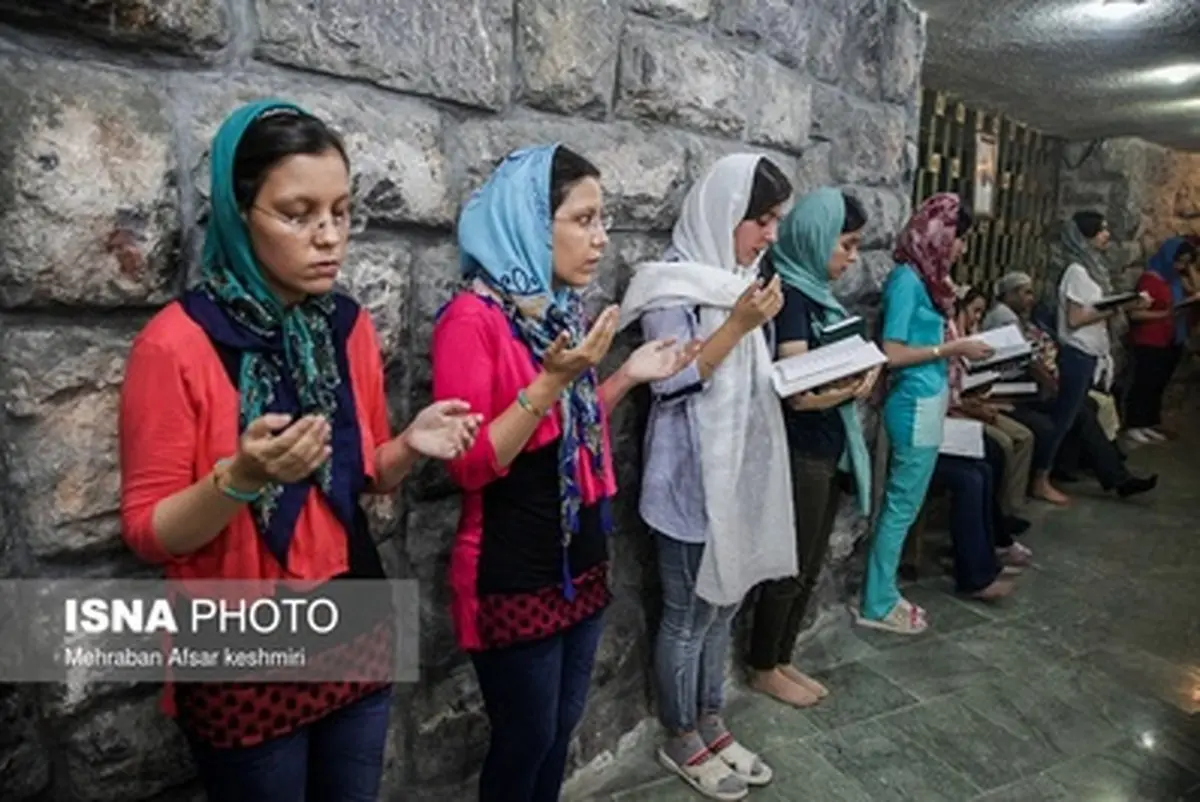 هم‌نشینی زرتشتیان در زیارتگاه چک‌چک/ تصاویر