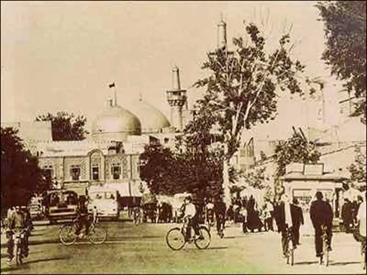 حرم امام رضا در اوایل سال 1300/عکس
