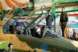 تصویری از رئیس جمهور حسن روحانی در جت جنگنده