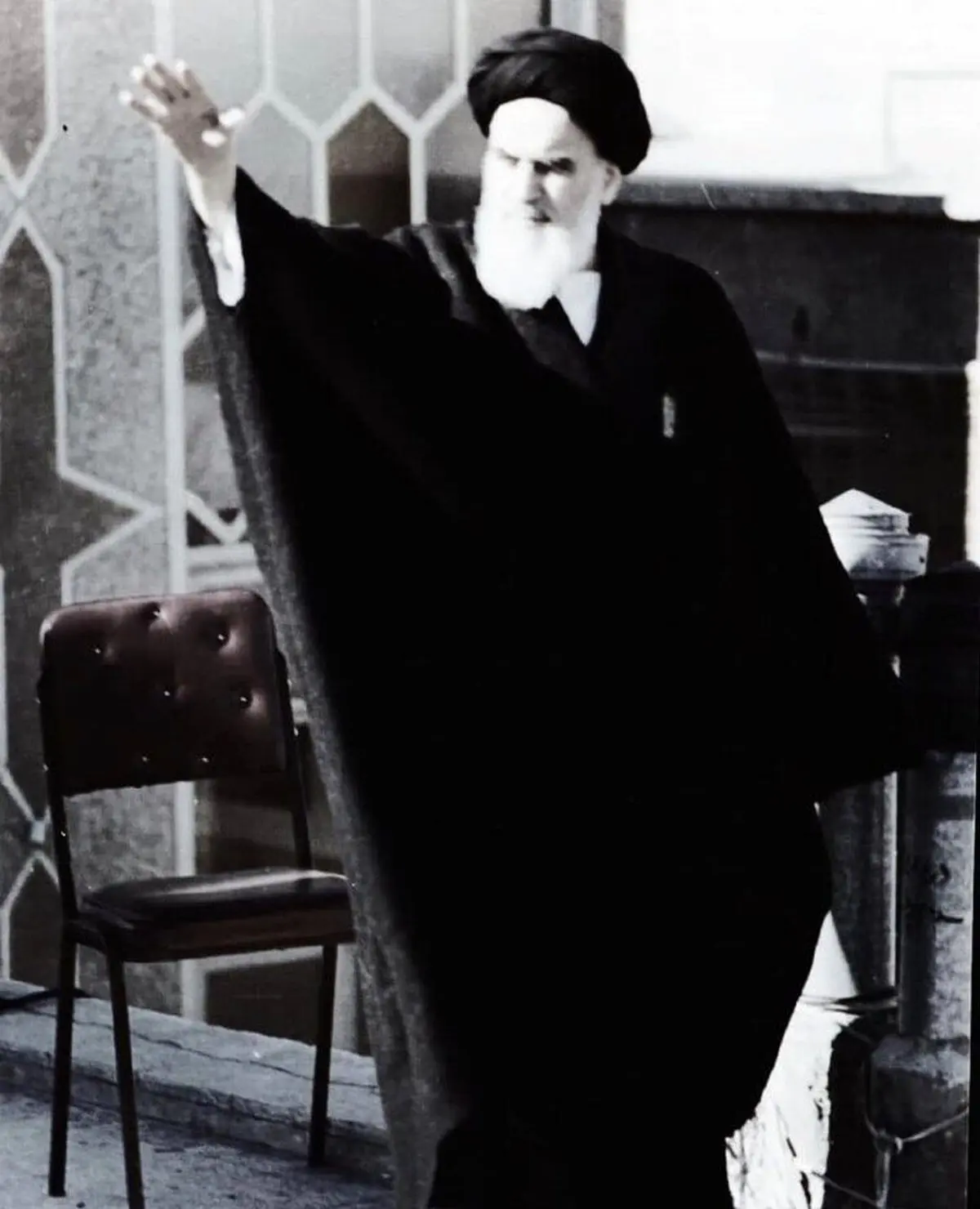 عكسي از امام خمینی که صفحه اینستاگرام رهبر انقلاب منتشر کرد + عكس