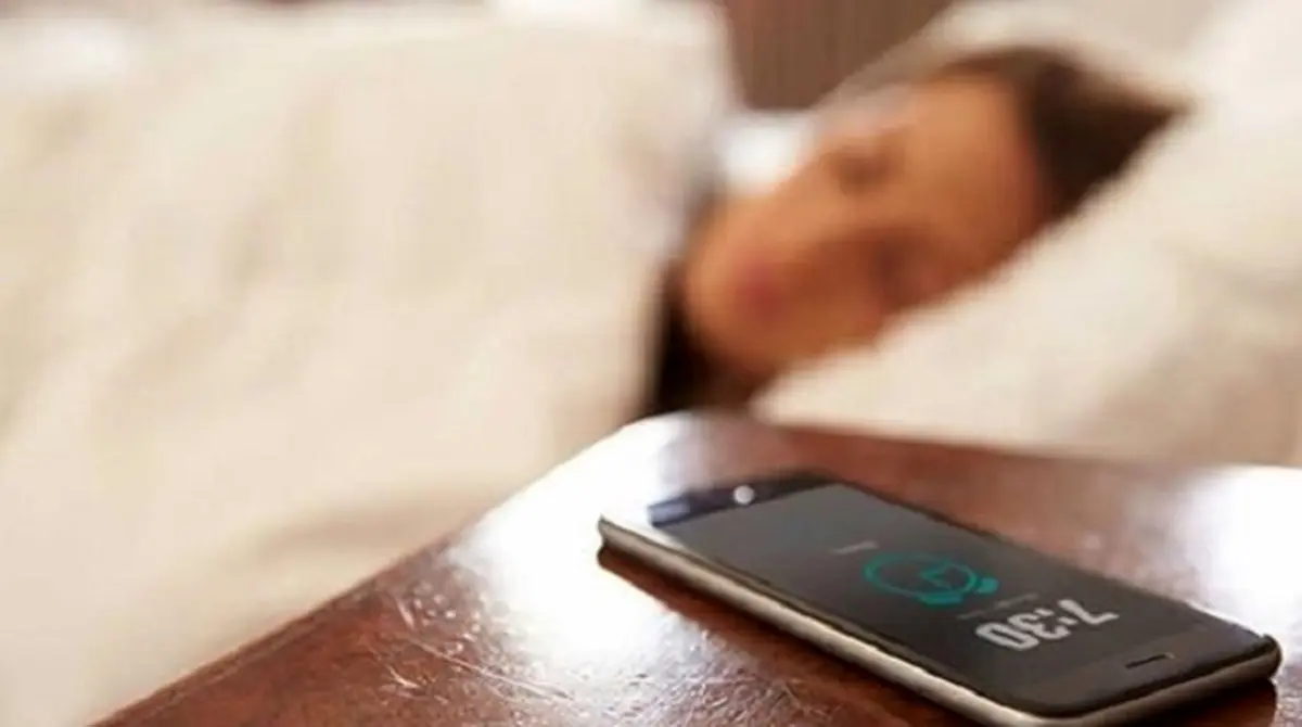 اگر با زنگ موبایل بیدار می شوید، حتما بخوانید