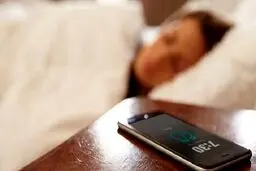 اگر با زنگ موبایل بیدار می شوید، حتما بخوانید