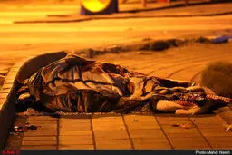 در سرمای پاییز، زلزله زدگان آواره کوچه و خیابان.../تصاویر