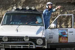 عکس: دختری در مسابقات آفرود جام فجر مشهد