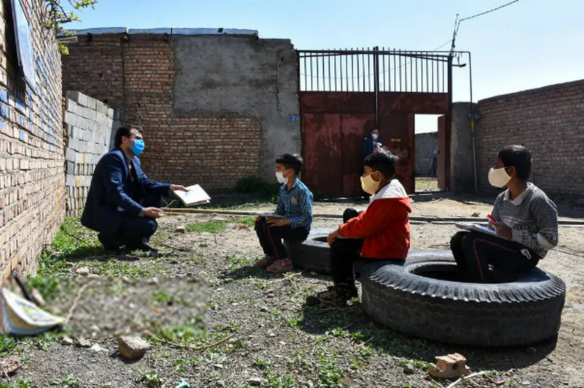 کلاس درس عجیب در دوران کرونا! + عکس