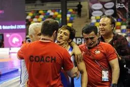 سوریان اشک بنا را در آورد/ عکس