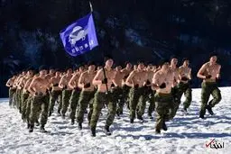 تصاویری از آموزش نظامیان ارتش چین در برف و سرمای ۲۵- درجه