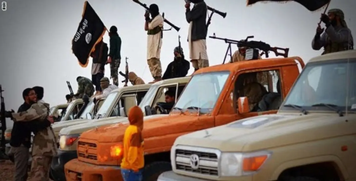 رژه داعش در چند صد کیلومتری اروپا + عکس