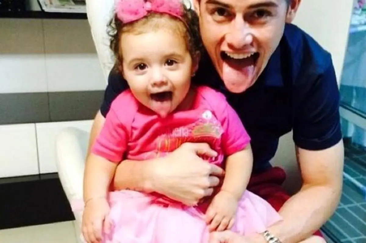 سلفي جالب ستاره رئال با دخترش (عکس)