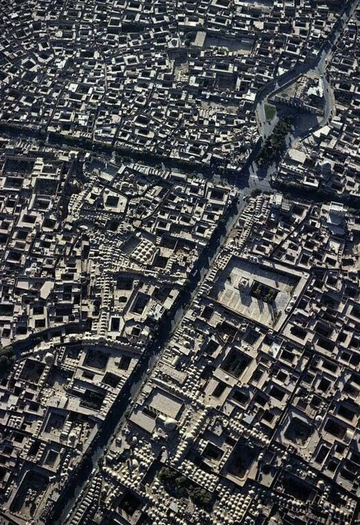 تصویر هوایی زیبا از شهر یزد/ عکس