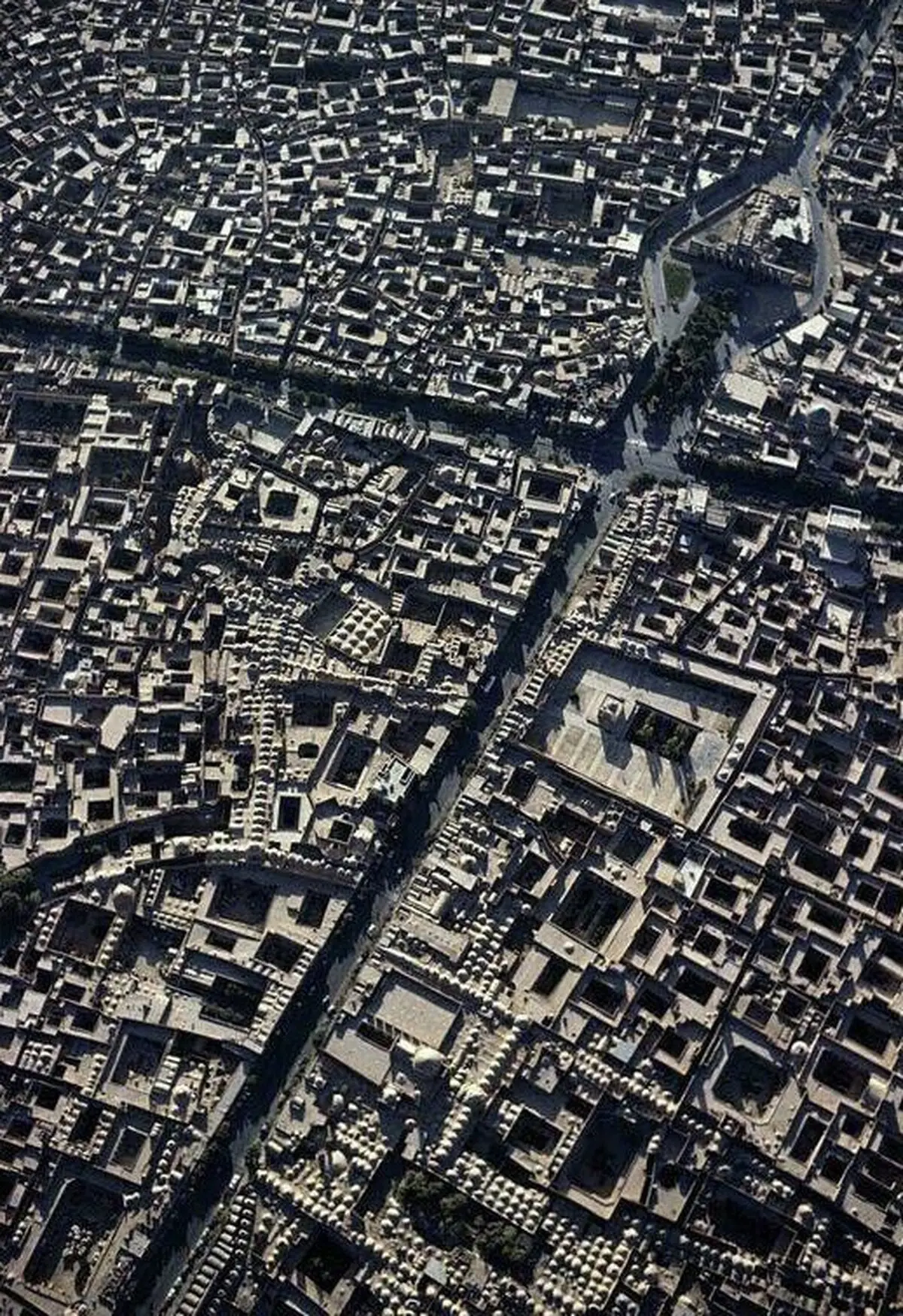 تصویر هوایی زیبا از شهر یزد/ عکس