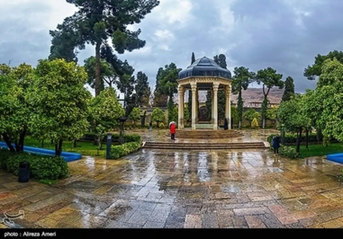 تصاویر بهار از آرامگاه حافظ