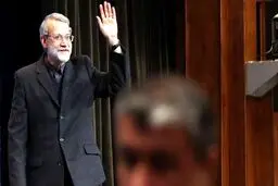 صادق زیباکلام:کارگزاران خیال می‌کند ستاره بخت علی لاریجانی یک دفعه می‌شکفد/ کارگزاران می‌خواهد با علی لاریجانی به رویاهایش برسد